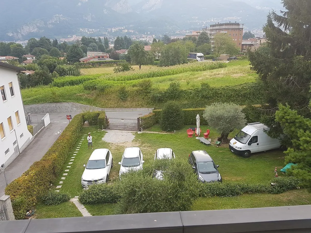 Ai Due Vecchi Ulivi Bed & Breakfast Garlate