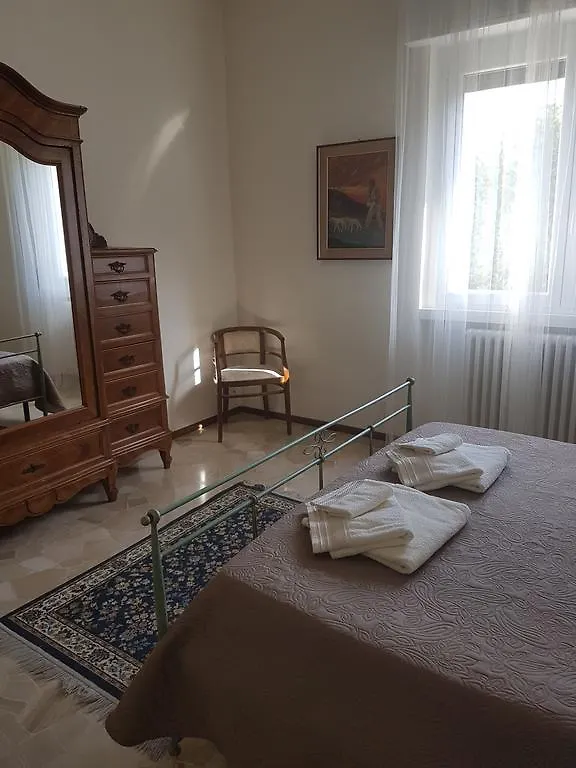 ***  Ai Due Vecchi Ulivi Bed & Breakfast Garlate Italy