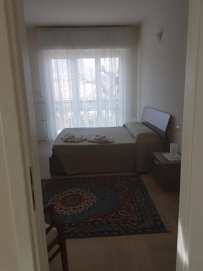 Ai Due Vecchi Ulivi Bed & Breakfast Garlate