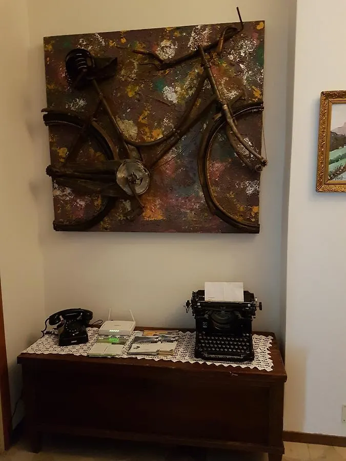 ***  Ai Due Vecchi Ulivi Bed & Breakfast Garlate Italy