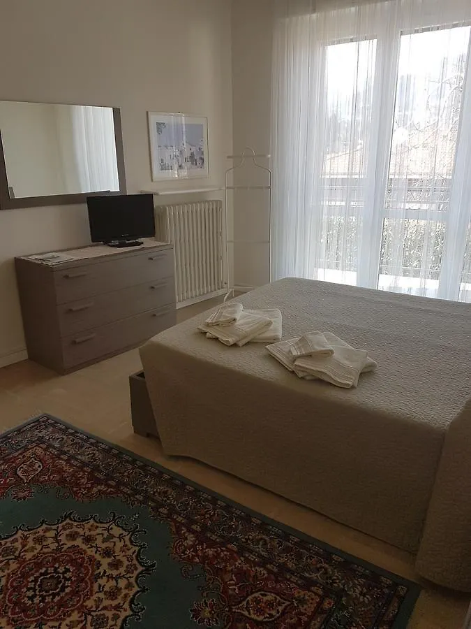 Ai Due Vecchi Ulivi Bed & Breakfast Garlate 3*,  Italy